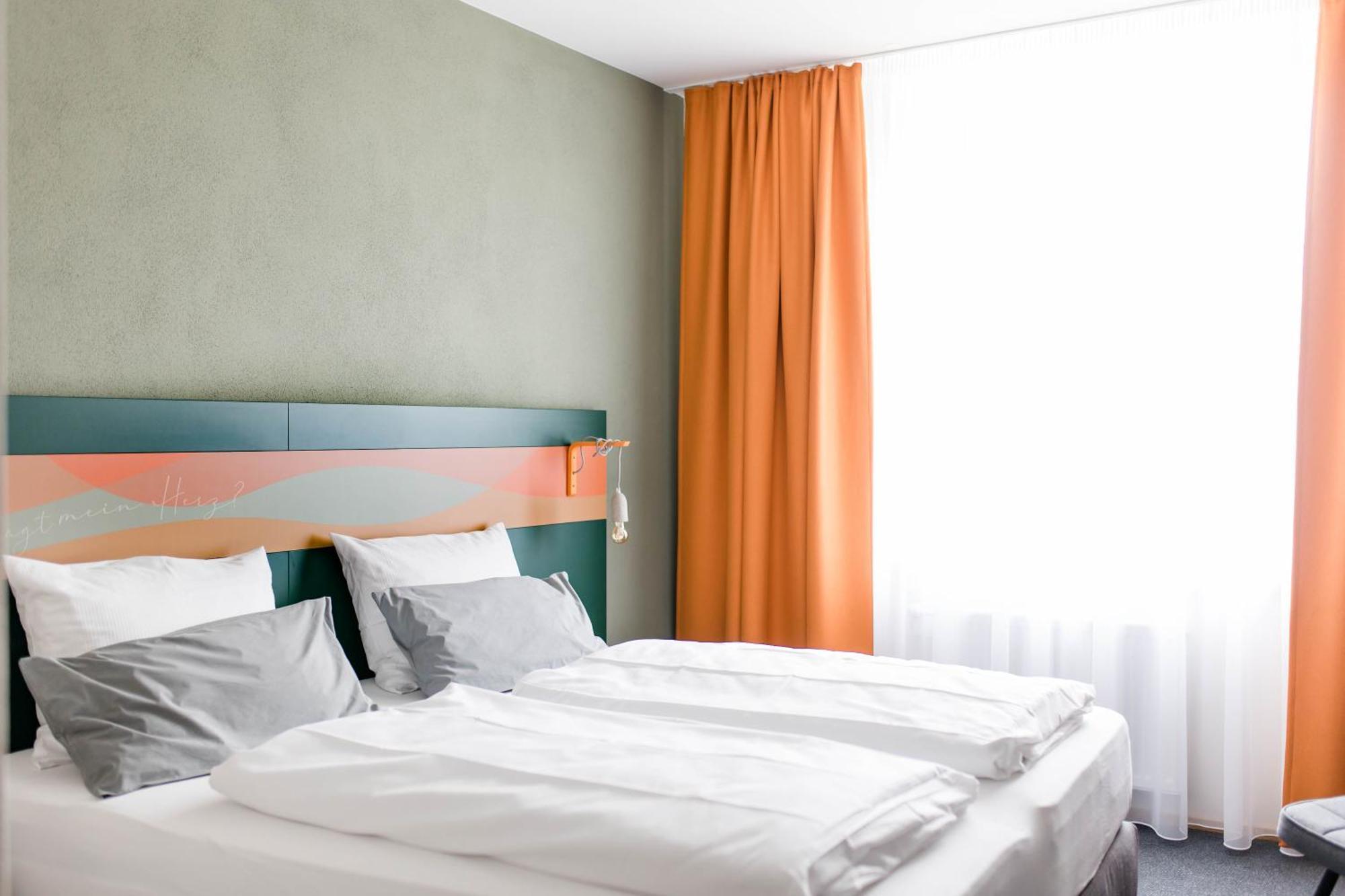 Stadthotel Freilassing Kültér fotó
